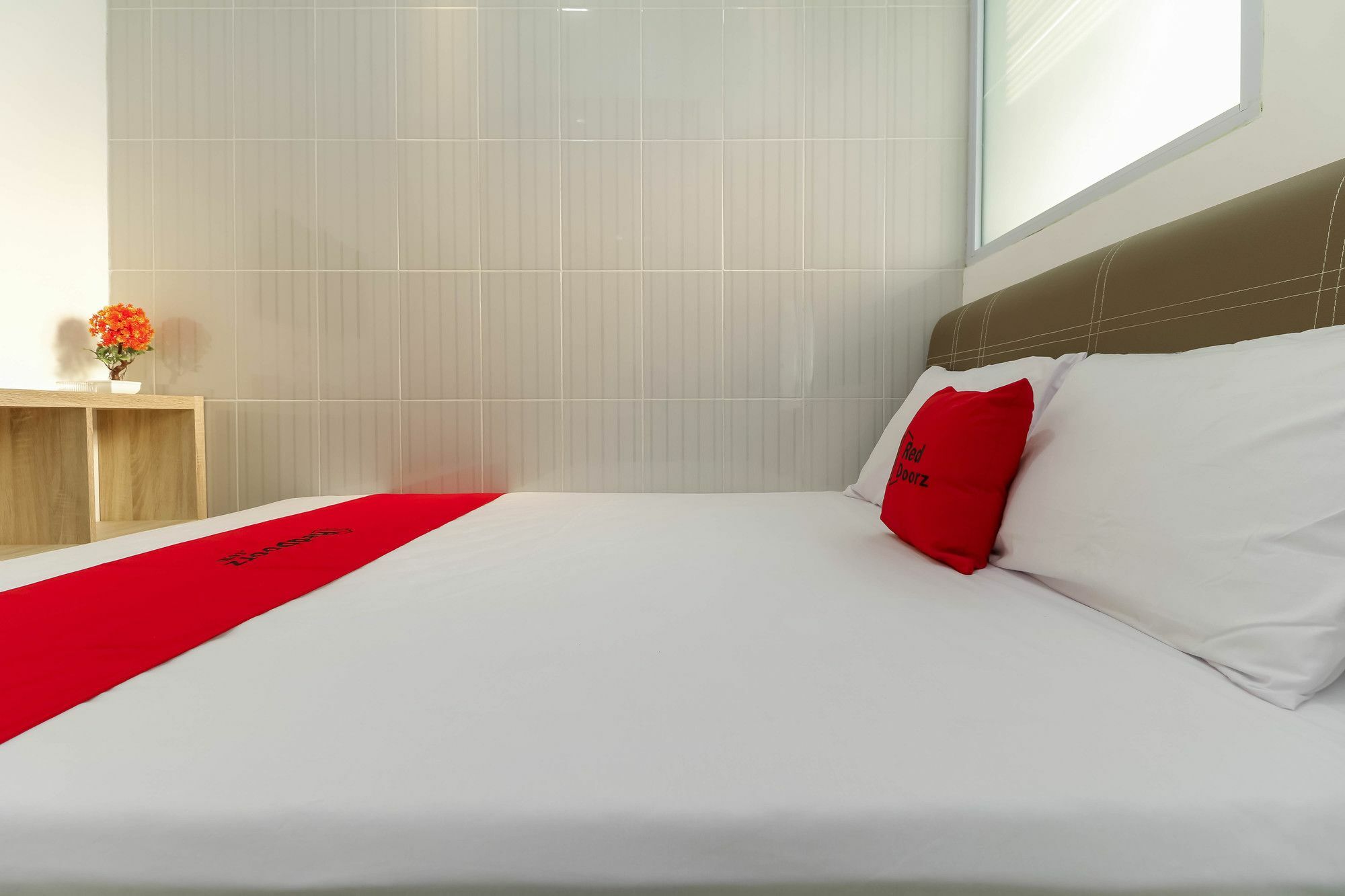 Hotel Reddoorz Near Nagoya Hill à Batam Extérieur photo