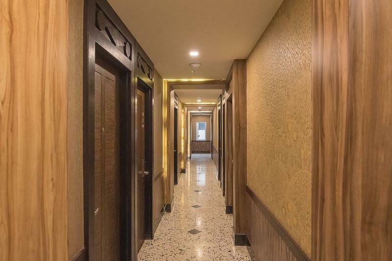 Hotel Reddoorz Near Nagoya Hill à Batam Extérieur photo